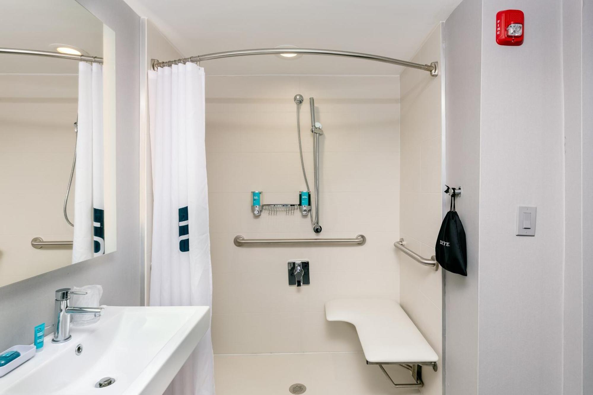 Aloft Columbia Harbison Hotel Bagian luar foto
