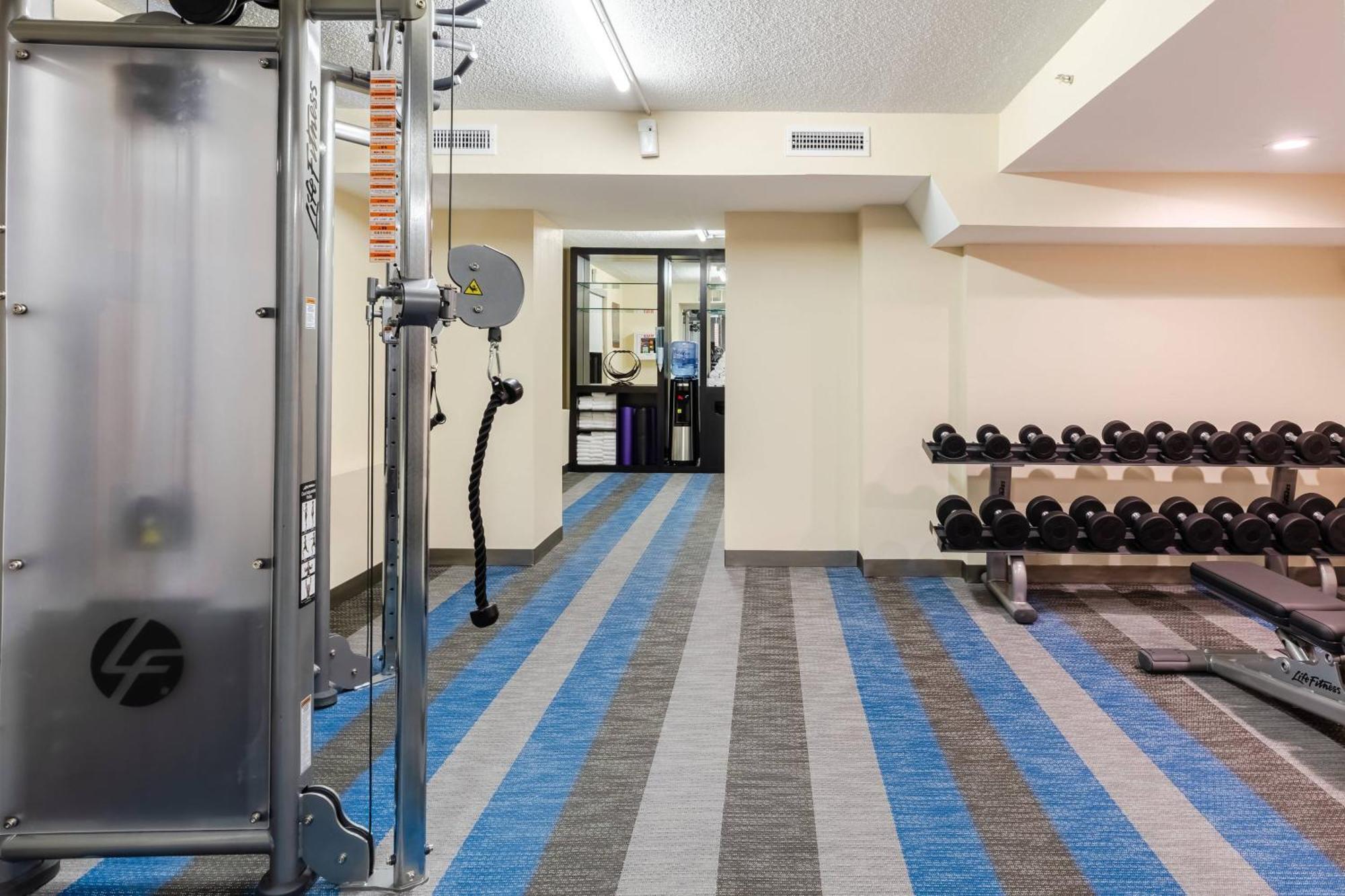 Aloft Columbia Harbison Hotel Bagian luar foto