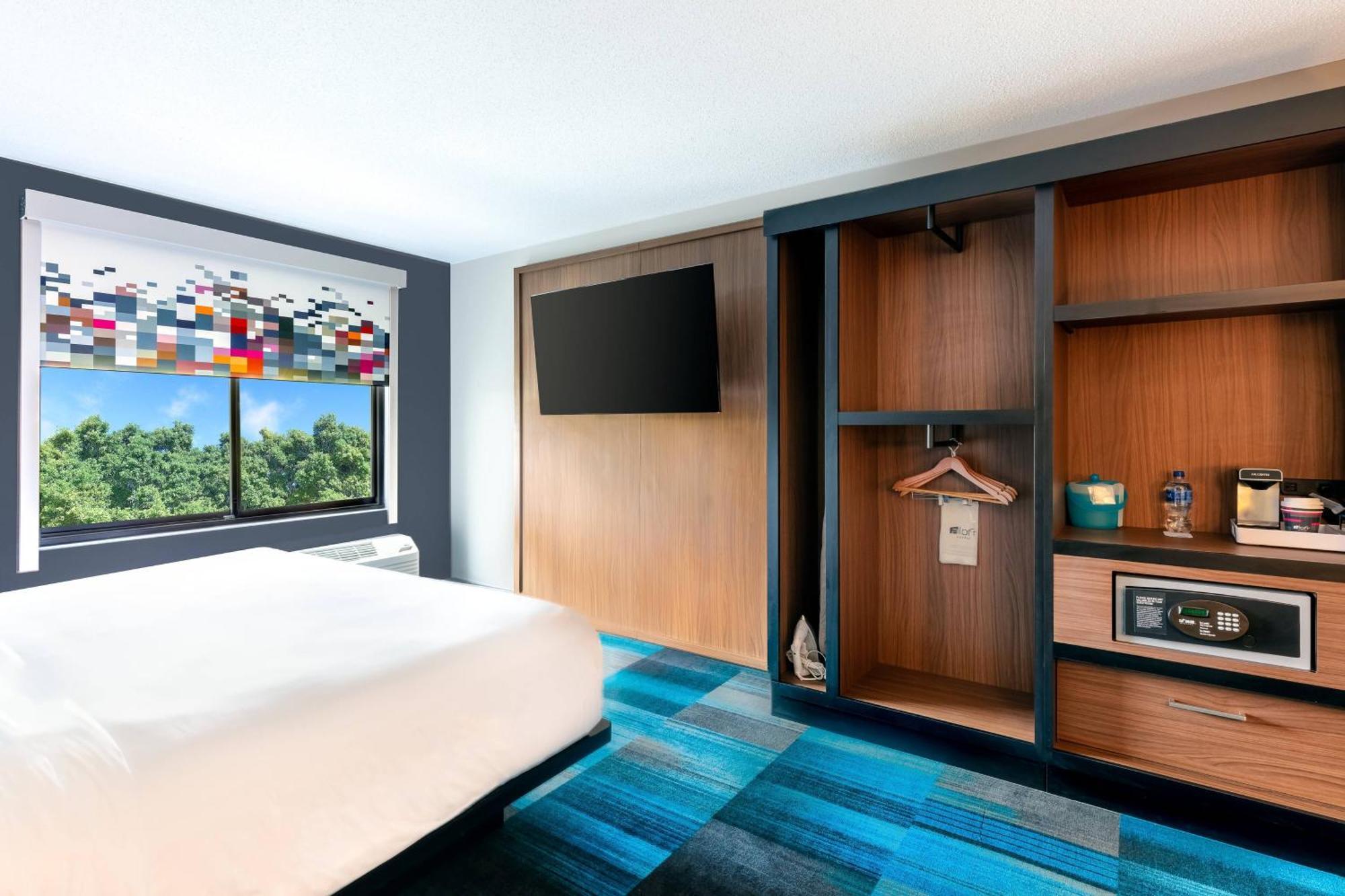 Aloft Columbia Harbison Hotel Bagian luar foto